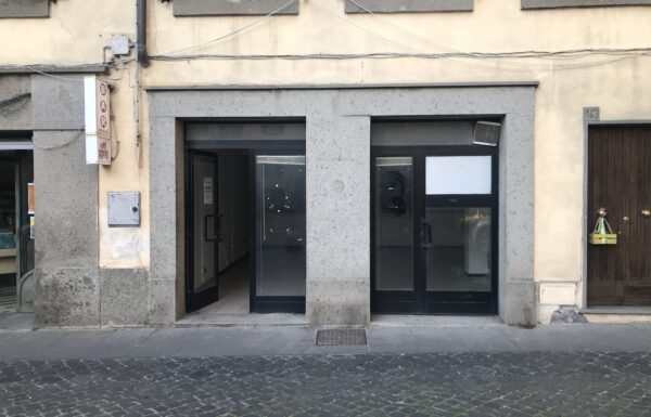 LANARI LOCALE PIAZZA DEL DUOMO 1