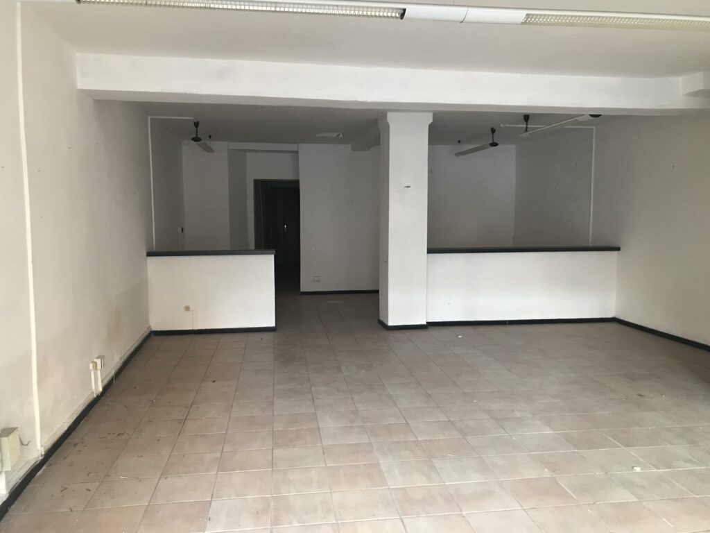 LANARI LOCALE PIAZZA DEL DUOMO 3